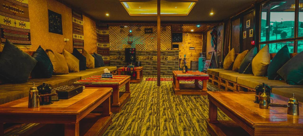 Petra Wassaif Camp Hotel วาดี มูซา ภายนอก รูปภาพ